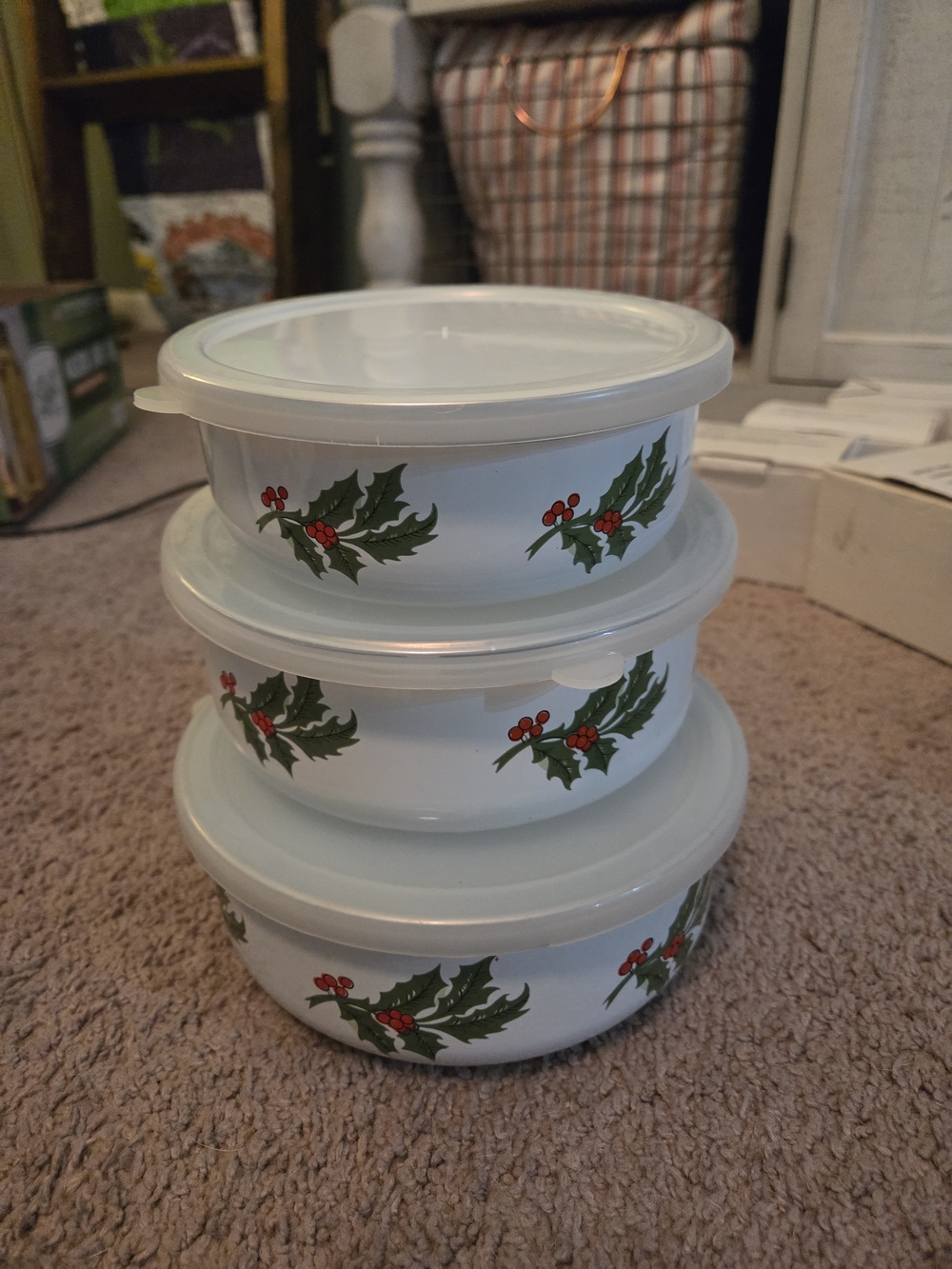Vintage Enamel Stackable Holiday Holly Mixing Bowls with Lids - White and Green
